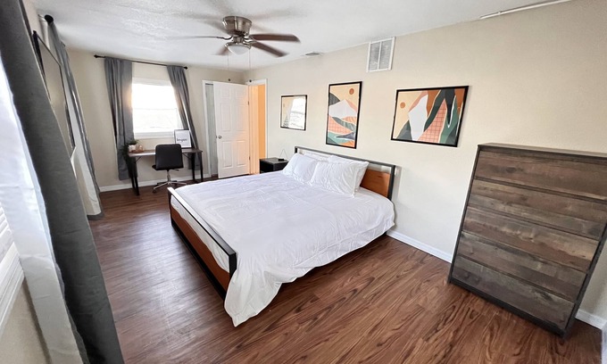 Daytona Beach House | 4BR W/2 King Beds - 7Min From Speedway & Beach