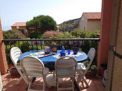 Collioure Apartment | 4RB86 Appartement type T2 cabine dans résidence bord de mer à Collioure