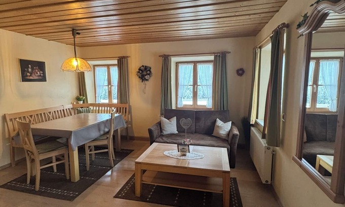 Ruhpolding Apartment | 5 Apartment Kienberg 35sqm, balcony, kitchenette, 1 bedroom, living room, 2 pers.