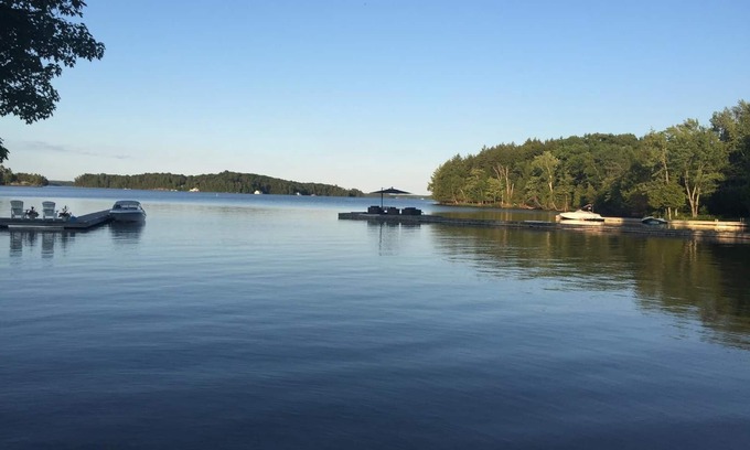 Minett Cottage | 5 Bdrm, 3 Bath on Lake Rosseau! Port Sandfield-Minett Area - AC!