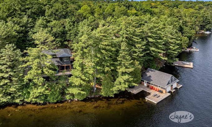 Rosseau Cottage | 5 bed 4 bath cottage on Lake Rosseau