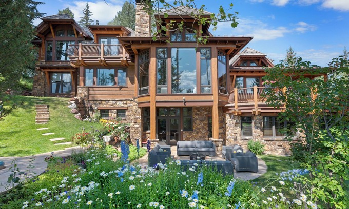 Snowmass Village House | 5 Bed/5.5 Bathroom Ski-In, Ski-Out Home in Exclusive Two Creeks Neighborhood