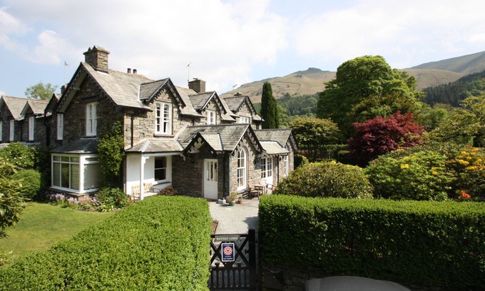 Grasmere House | 5 bed 5 en-suite Holiday Cottage central location Grasmere