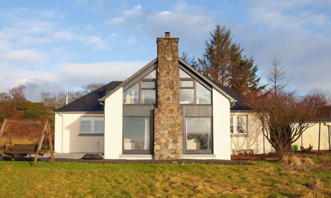 Lochwinnoch House | 5 Bed Family Home Lochwinnoch