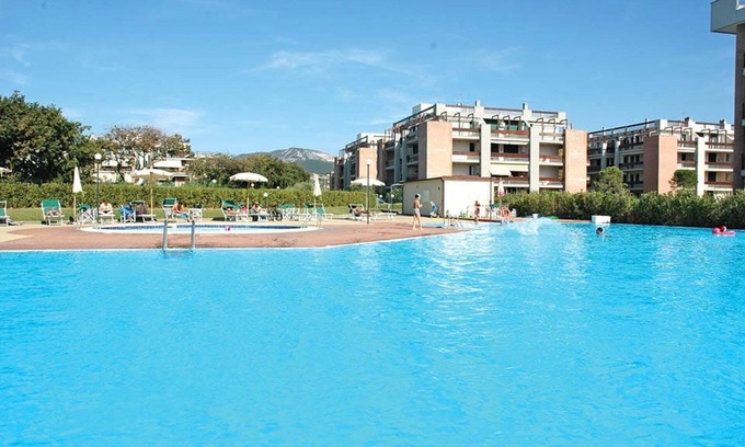 San Vincenzo Apartment | 5 bed places with swimming pool in the area Coop