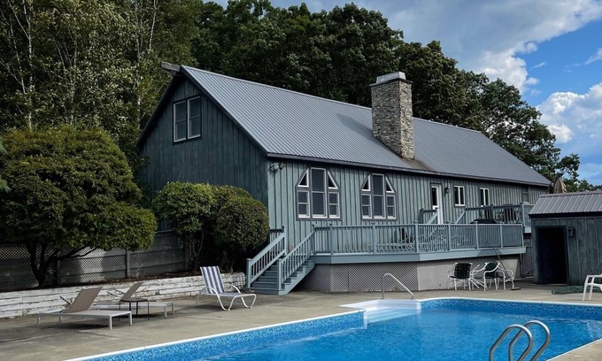 Hillside Lake House | 5 Bedroom 20 Acre Country Estate with a Pool in Hudson Valley/Dutchess County