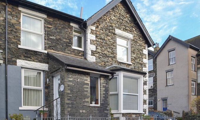 Windermere Cottage | 5 bedroom accommodation in Windermere