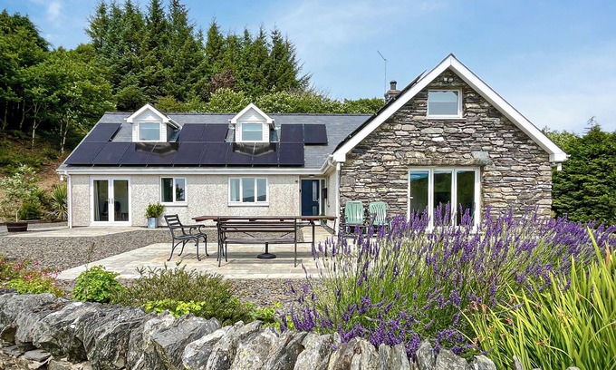 Barmouth Cottage | 5 bedroom accommodation in Barmouth