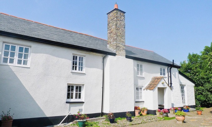 Bideford Cottage | 5 bedroom accommodation in Parkham, near Bideford