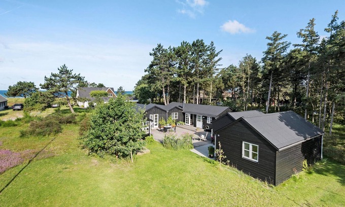 Frolunde House | 5 bedroom awesome home in Slagelse