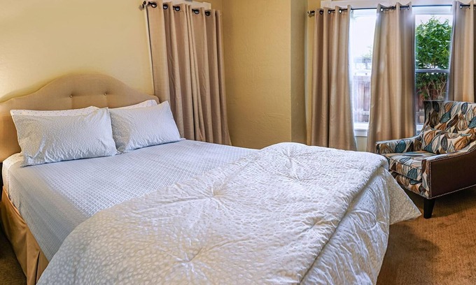 Historic Downtown District Apartment | 5 bedroom historic home with brand new furnishings, and is perfect for up to 14 guests.
