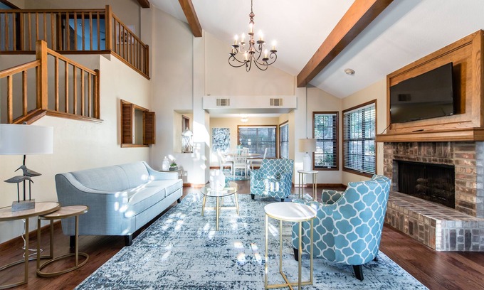 North Arlington House | 5-bedroom home in the heart of Arlington