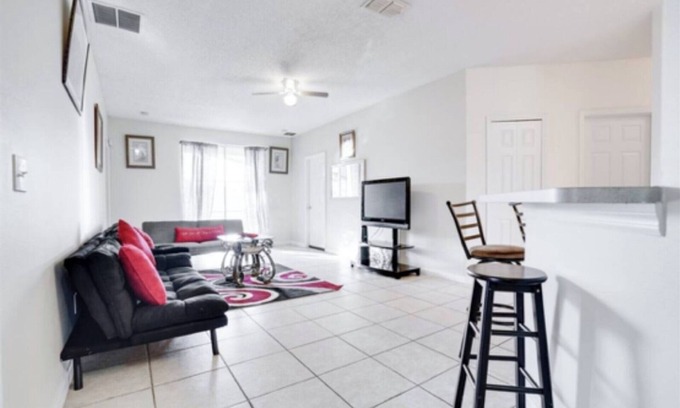 Sunset Ridge House | 5 Bedroom Home | Pool and BBQ at private community