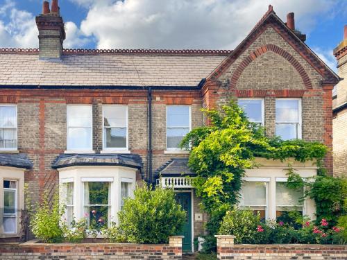 Cambridge House | 5 Bedroom Period House in the Historic Heart of Cambridge - sleeps 12