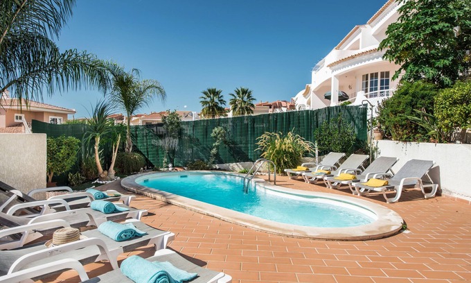 Correeira Villa | 5 Bedroom Villa Albufeira Center + Private Pool (on request) + Free WIFI