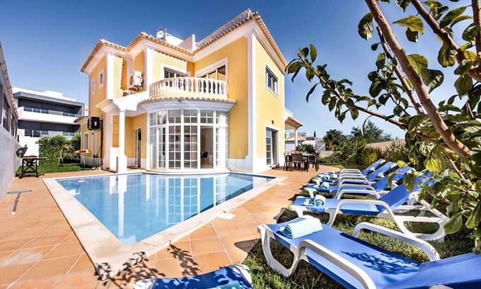 Correeira Villa | 5 Bedroom Villa in Albufeira Center + Heated Private Pool (on request)
