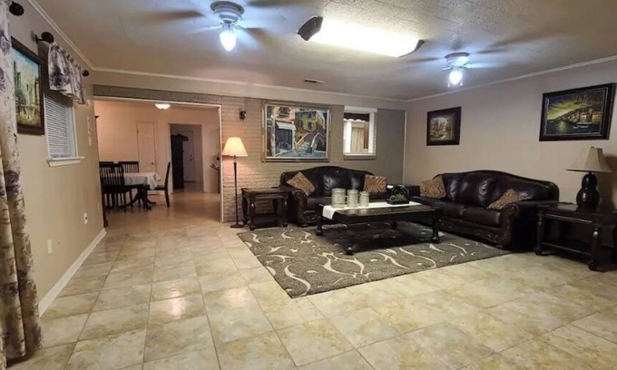 Baker House | 5 Bedroom with fireplace minutes from Baton Rouge