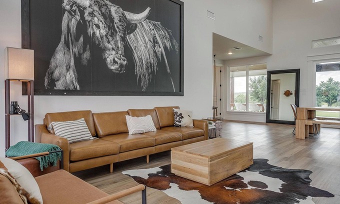 Paluxy House | 5-bedroom with pool on Private Ranch, Fishing, Hiking