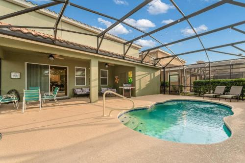 Loughman House | 5 Beds Heated Pool at Solterra Resort