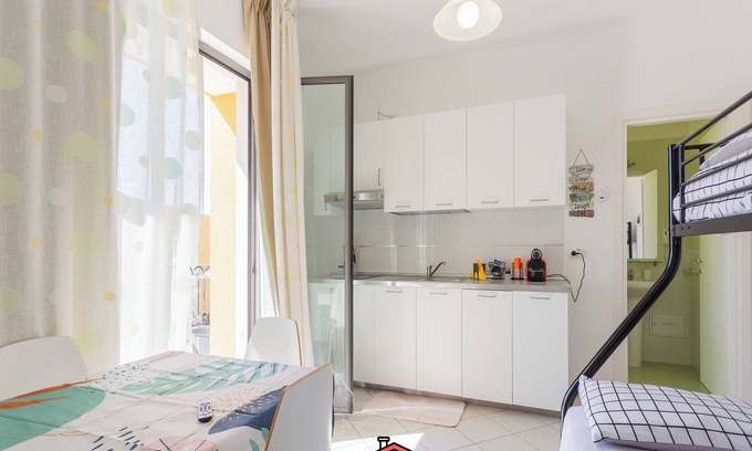 Bitonto Apartment | 5 Bnb delle Nazioni with parking,9min Airport Sea