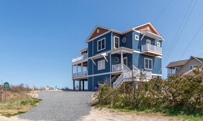 Broadkill Beach House | 5 Broadkill - PET FRIENDLY - Beautiful bay front home on Broadkill Beach