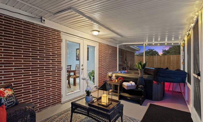 Lake Somerset House | 5 Mi Circle B Bar Reserve: Lakeland Getaway!
