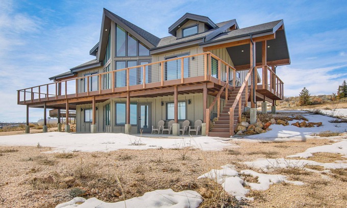 Sweetwater House | 5 Mi to Bear Lake State Park: Home w/Deck