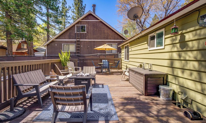 Sugarloaf Cabin | 5 Mi to Big Bear Lake: Pet-Friendly Gem Near Hikes