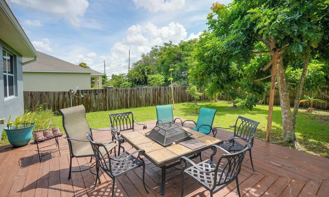 Port Saint Lucie House | 5 Mi to Boating! Port St Lucie Home w/Backyard