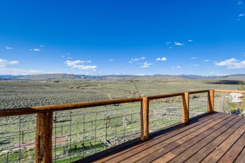 Pinedale House | 5 Mi to Lake Secluded Pinedale Retreat with Sauna!