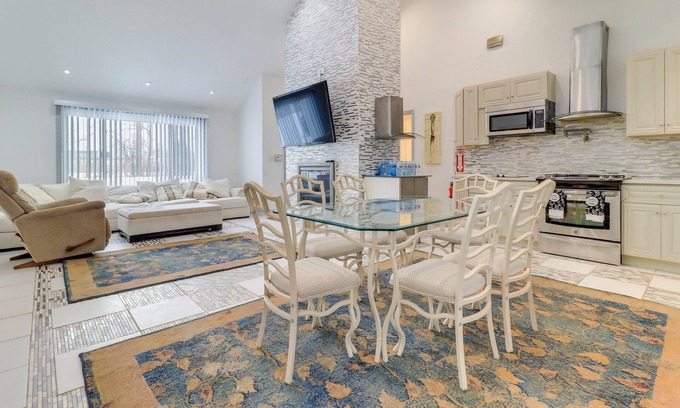 Pittsfield House | 5 Mi to U of M: Spacious Retreat w/Patio & Yard