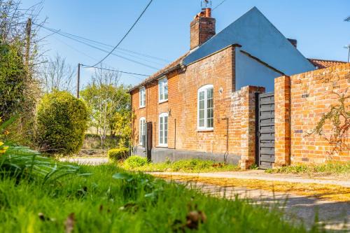 Yoxford House | 5 Mill Cottage