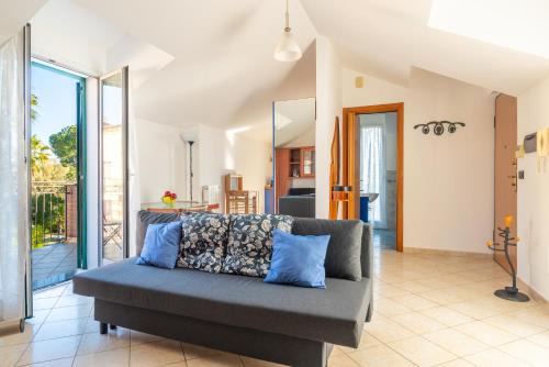 Loano Apartment | [5 min dal MARE] Luminoso Bilocale con Terrazza