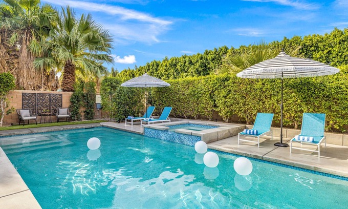Anastacia House | 5 mins to Coachella - Luxe Pool, Spa & Fireplaces