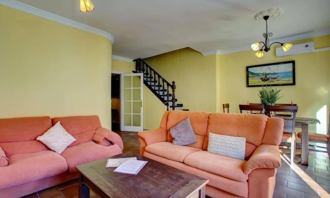 Ronda House | 5 minutes from the New Bridge! Roundhouse ideal for group-family garage free