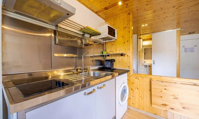 La Molina Apartment | 5 minutes from the Train, Restaurants and Supermarkets! Apartment Ideal for Couples.