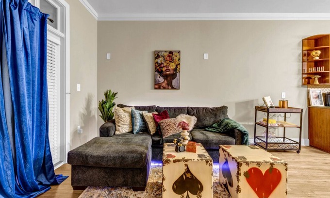 Bellevue Apartment | 5 Minutes to Lenox Mall: Sleeps 8