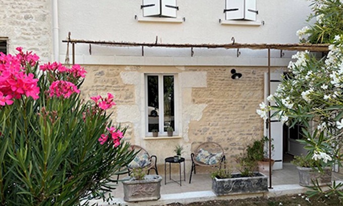 Fleac House | 5 mn from Angoulême and close to the Charente charming house