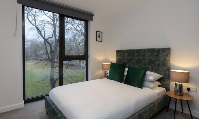 Harringay Apartment | 5 Parkview - Lauren Suite
