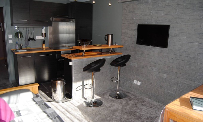 Correncon-en-Vercors Apartment | 5-person apartment at the foot of the slopes, south-facing