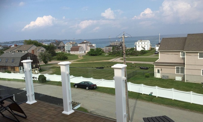 York Beach House | 5 STAR! OCEAN VIEWS FROM EVERY FLOOR, CRASHING WAVES! A WONDERFUL VACATION SPOT