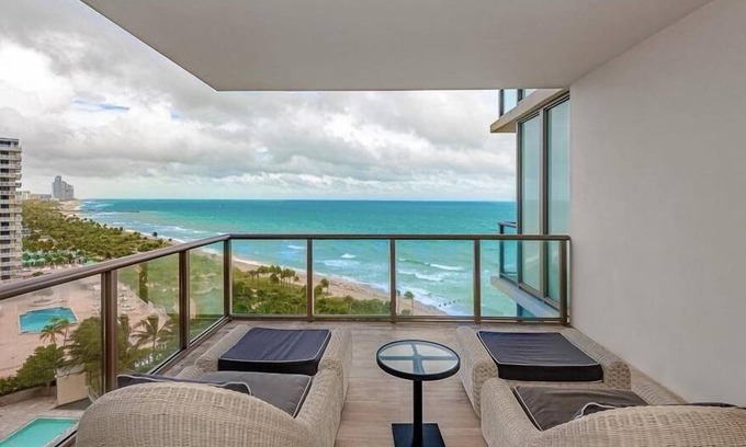 Bal Harbour Condo | 5 Star Oceanfront Luxury Condo at St. Regis Bal Harbour Resort
