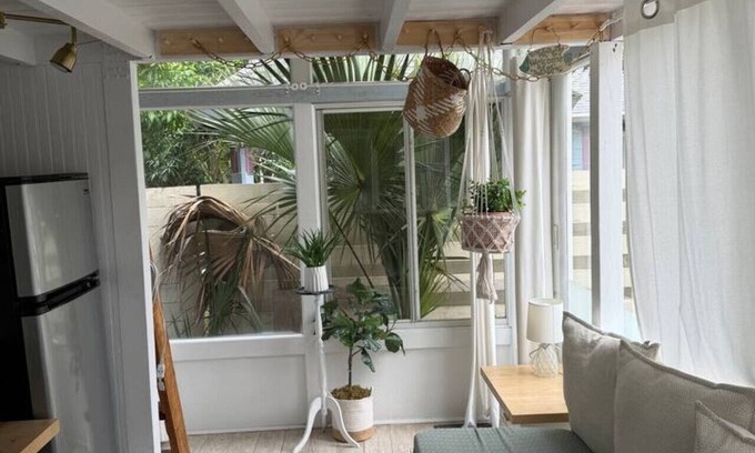 Bungalow Hill House | 5 star rated guest house heated pool