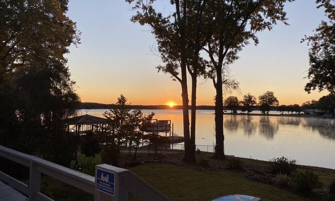 Chapin House | 5 - Star Waterfront on Lake Murray - Fire Pit