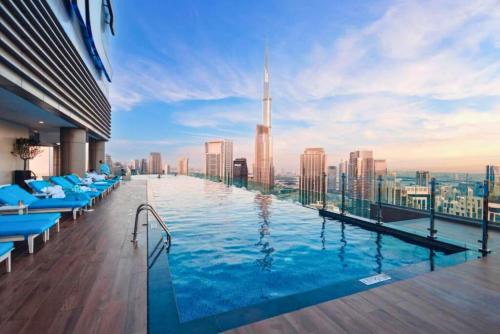 Downtown Dubai Apartment | 5 Stars Living Infinity Pool Burj Khalifa view