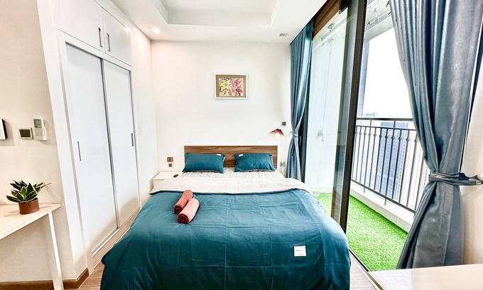 Tu Liem Apartment | 5* Studio Near Dcapital & My Dinh