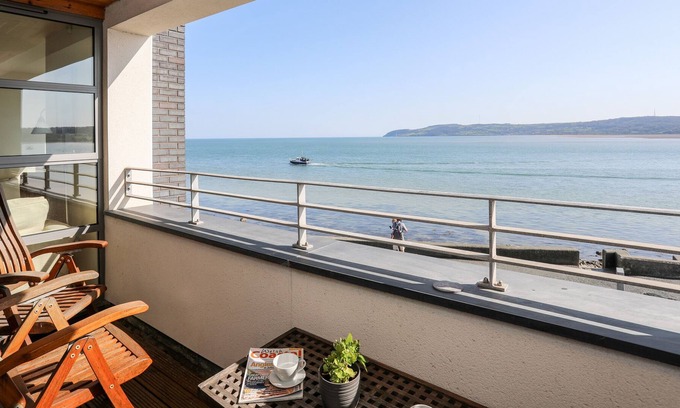 Pentraeth House | 5 THE QUAY, country holiday cottage in Red Wharf Bay