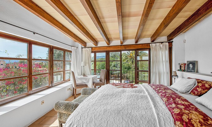 Santa Maria del Cami Bed & Breakfast | 5* wellness chalet near Palma de Mallorca