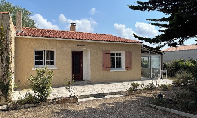 La Bree-les-Bains Villa | 50 meters from the sea, Villa Kergal, sleeps 6