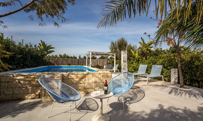 Syracuse Cottage | 50 Sqm Flat With Private Pool + Internet WiFi